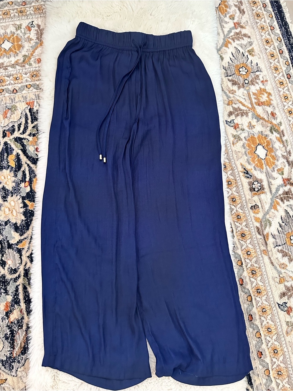Rachel Roy wide leg palazzo pants feature a drawstring waist